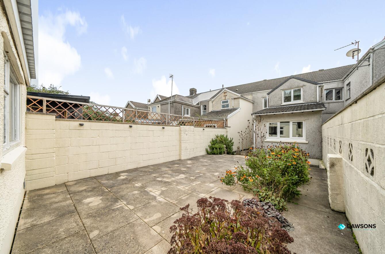 Alstred Street, Kidwelly, SA17 4TN